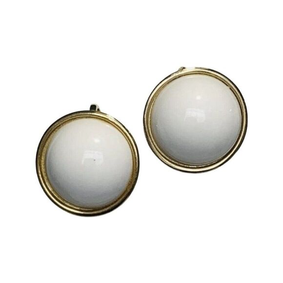 Vintage Faux White Pearl Gold Toned Stud Clip On Large Button Huggie Earrings - Picture 3 of 6